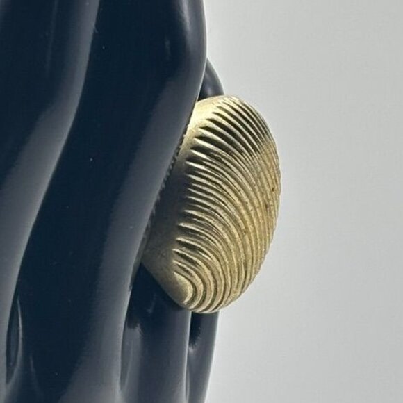 Vintage Kiam Family Large High Dome Textured Brass Ring From 1970s Unisex Signed - Picture 6 of 16